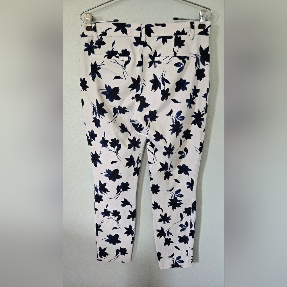 Gap Navy Floral Skinnies Size 8 - Picture 2 of 8